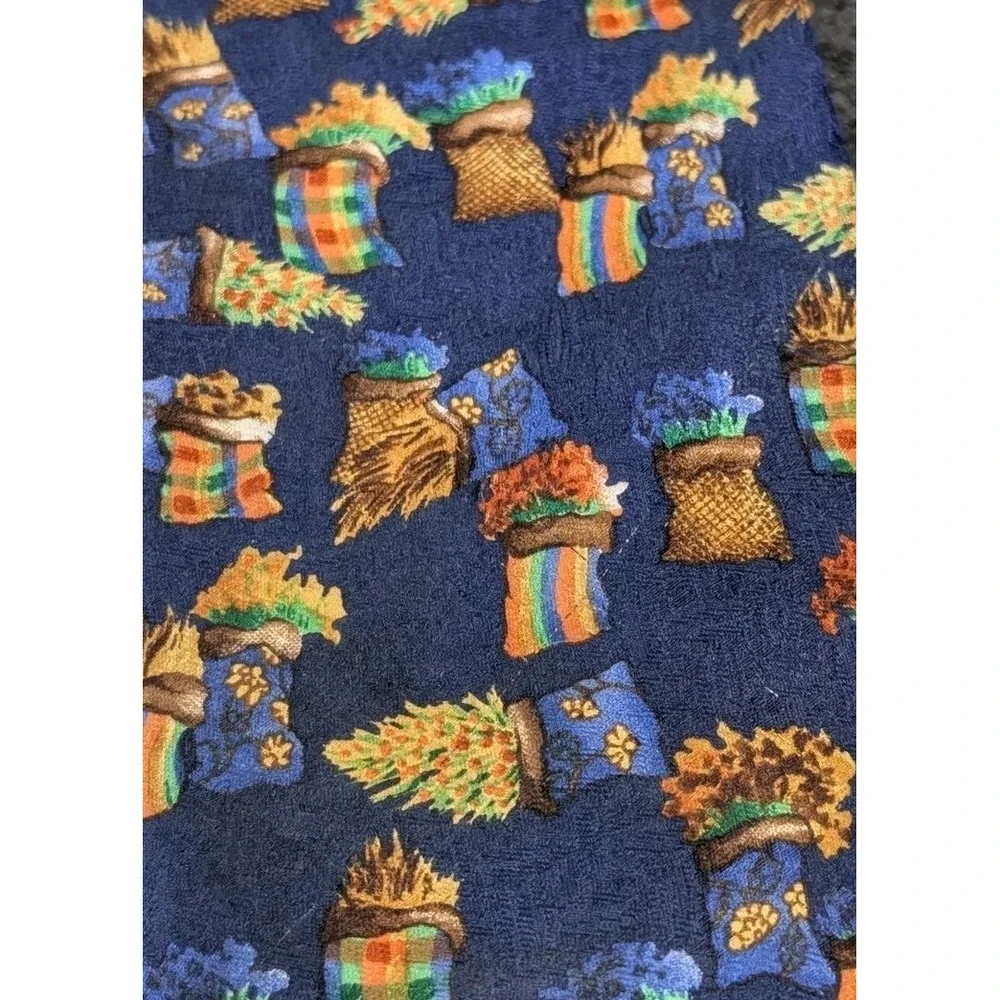 Givenchy Gentleman Men's Tie 100%‎ Silk Navy Blue Novelty Baskets Floral Vintage
